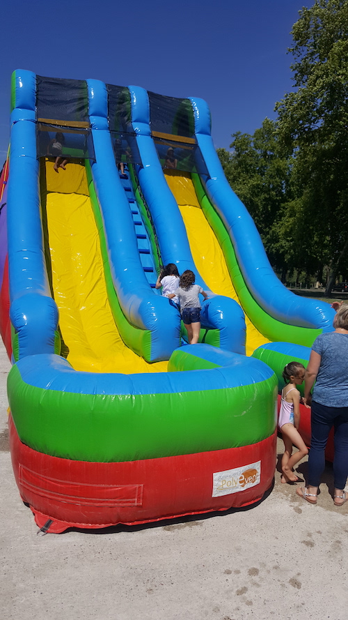 toboggan zoo jeu gonflable